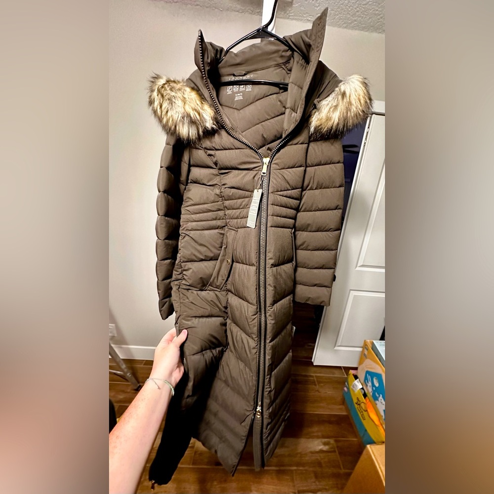 Faux-Fur Trim Hooded Puffer Coat